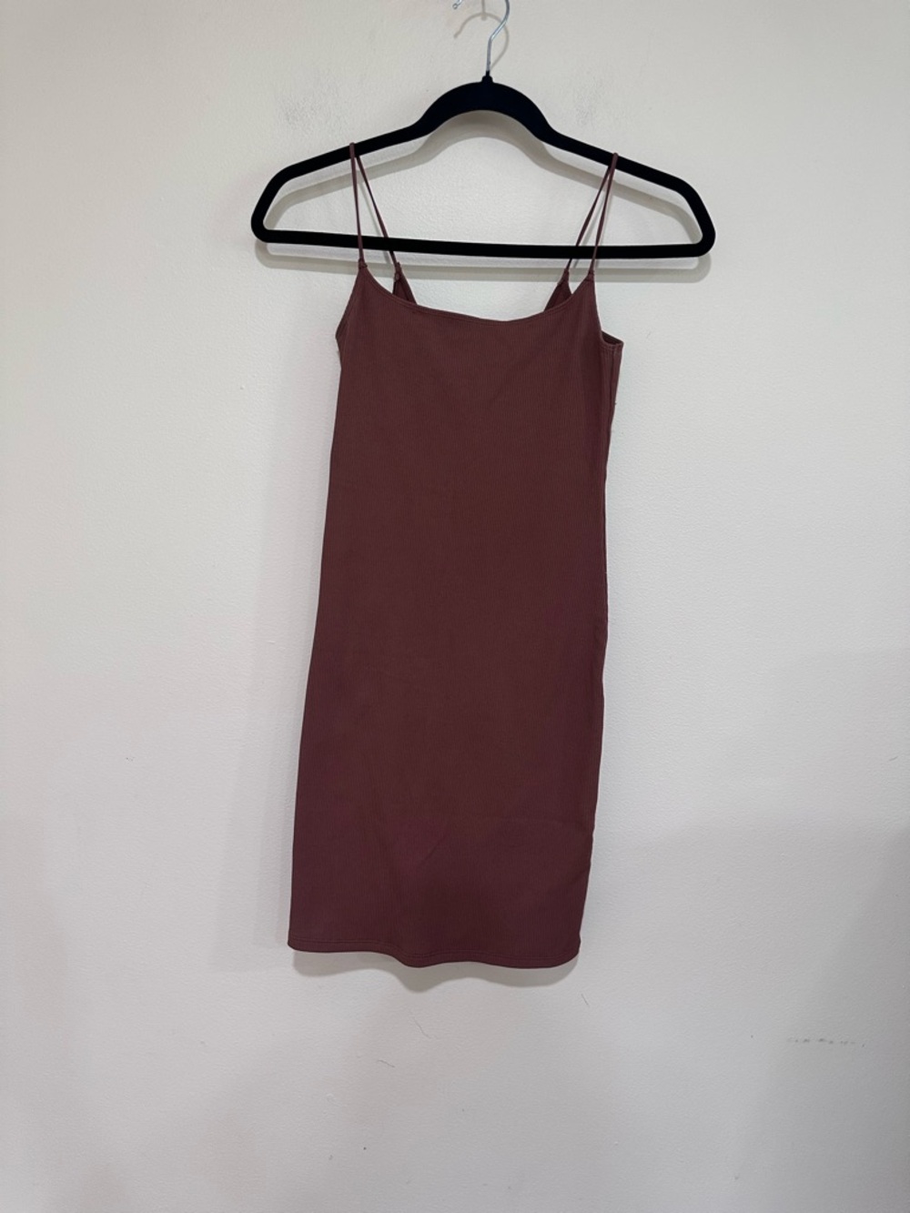 Abercrombie and Fitch Spaghetti Strap ribbed knit Dress - Mauve Brown. Size XS